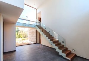 Things I Need to Know About Glass Railings | iStairs Sacramento Stairs Company