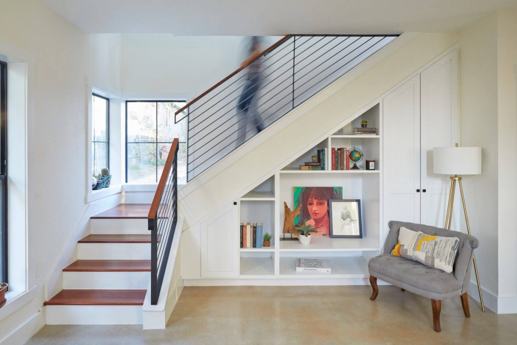 Houzz 75 Beautiful Small L-Shaped Staircase Pictures & Ideas - June, 2021 | Houzz